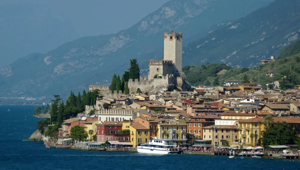 Malcesine Είναι Ένας Δήμος Στην Ανατολική Ακτή Της Λίμνης Garda — Φωτογραφία Αρχείου