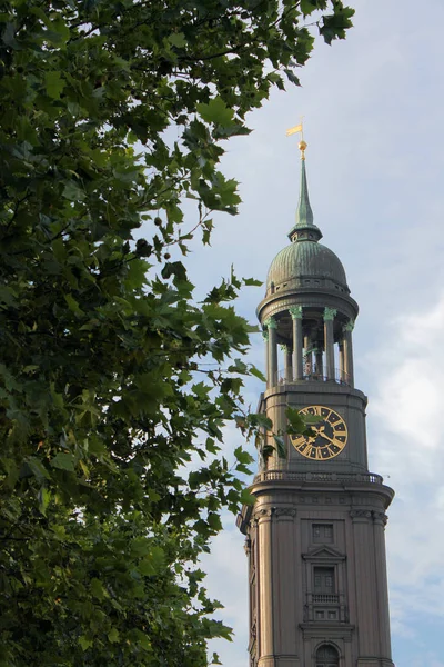 Vacker Utsikt Över Vackra Medeltida Katedralen Arkitektur — Stockfoto