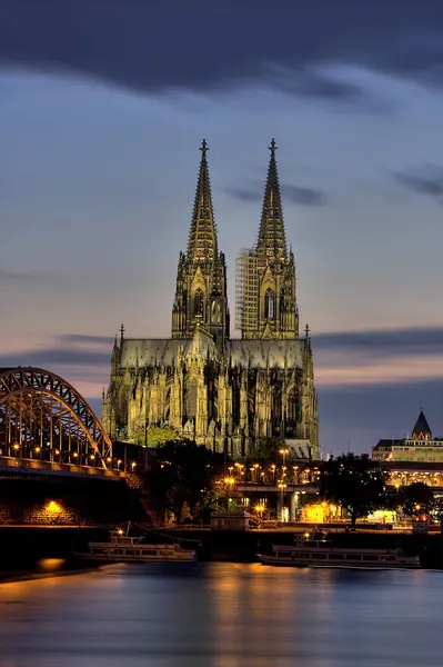 Malerischer Blick Auf Majestätische Kathedralenarchitektur — Stockfoto