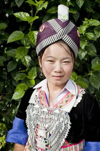 Retrato Mulher Asiática Traje Tradicional Hmong — Fotografia de Stock