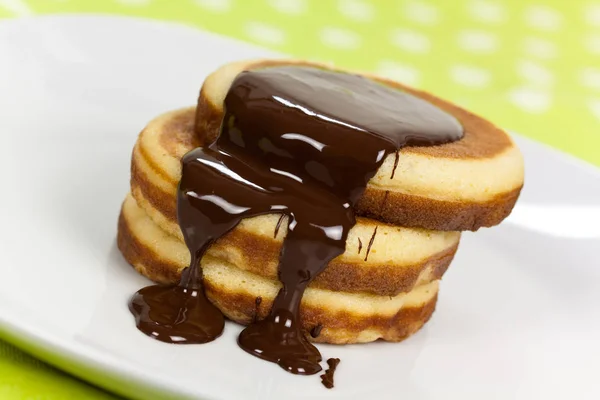 Pfannkuchen Mit Schokoladensauce — Stockfoto