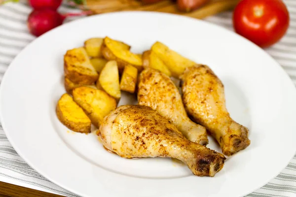 Fried Potatoes Chicken — Fotografie, imagine de stoc