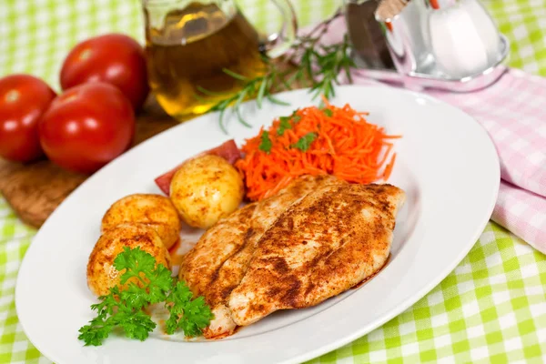 Chicken Breast Roast Potatoes — Stock Photo, Image