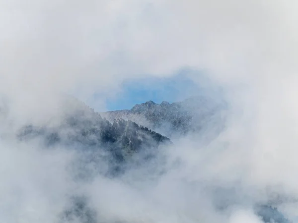 Öppning Skyn — Stockfoto