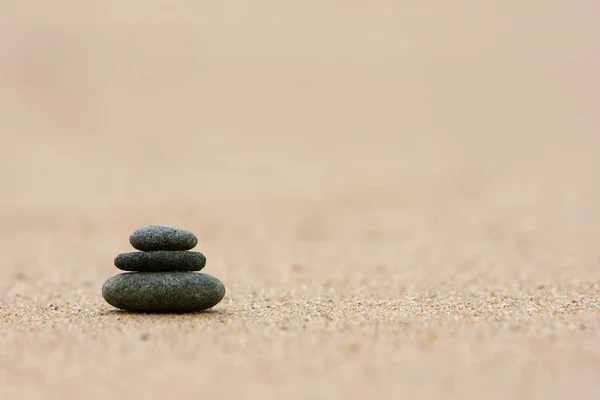 Kumsalda Istiflenmiş Çakıl Taşları — Stok fotoğraf