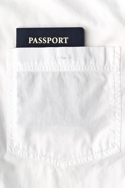 Camisa Blanca Con Pasaporte —  Fotos de Stock