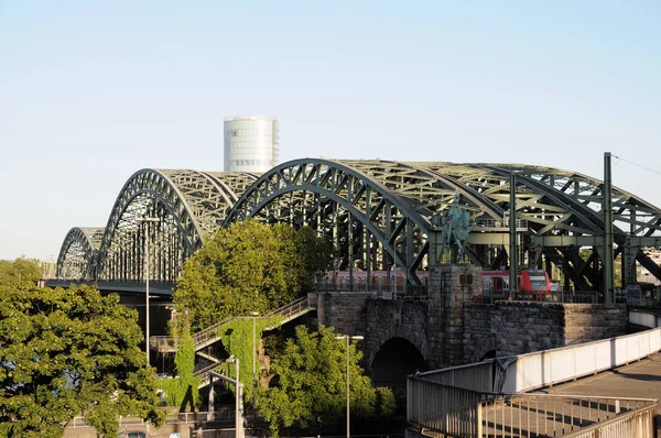 Szenischer Blick Auf Die Architektur Der Brückenkonstruktion — Stockfoto