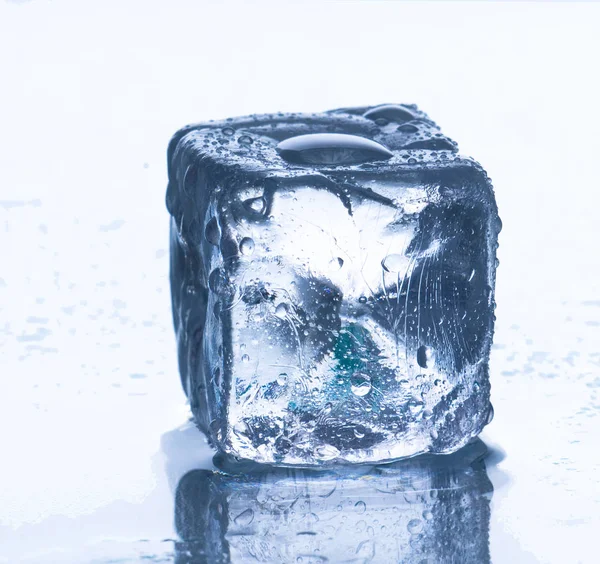 Transparent Cold Ice Cubes — Stock Photo, Image