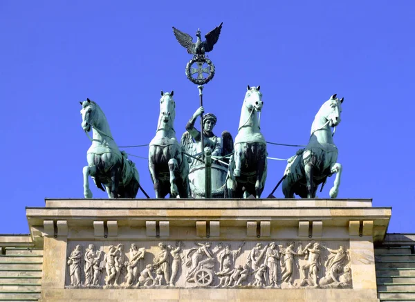 Quadriga Puerta Brandenburg Alemania Berlin —  Fotos de Stock