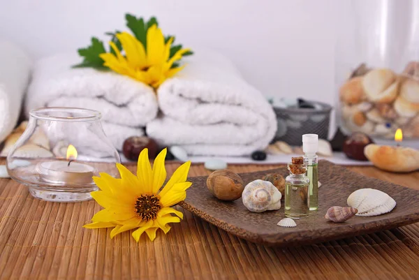 Spa Settins Candle Flowers — Stock Photo, Image