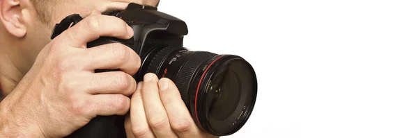 Fechar Mão Homem Segurando Uma Câmera Fundo Branco — Fotografia de Stock
