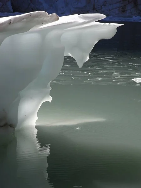 Iceberg Gheață Înghețată Iarnă Zăpadă — Fotografie, imagine de stoc