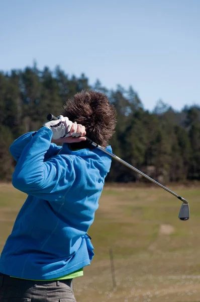 Férfi Golfozó Célegyenesben — Stock Fotó