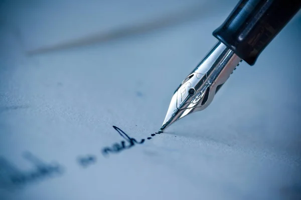 Stilografica Scrittura Una Lettera — Foto Stock