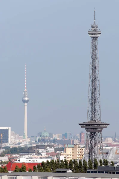 Blick Auf Funkturm Und Fernsehturm — Stockfoto