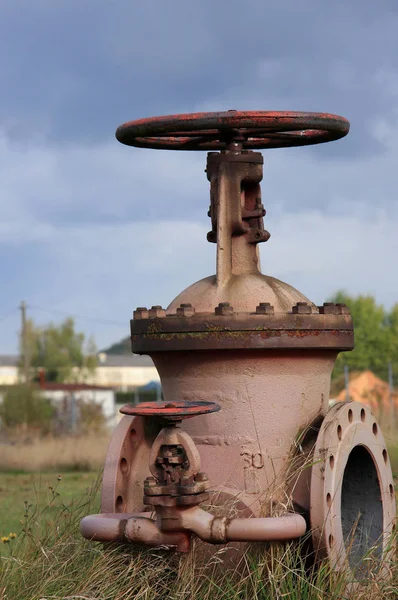 Eski Paslı Demir Vanası — Stok fotoğraf