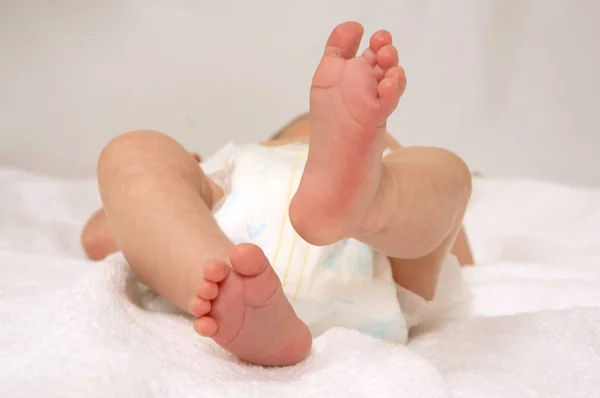 Kleine Beine Des Babys — Stockfoto