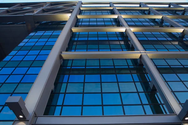 Typ Modern Arkitektonisk Byggnad Från Ett Stål Och Glas — Stockfoto