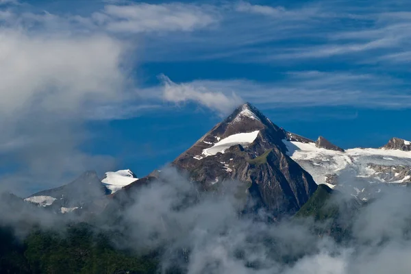Paisaje Montañoso Con Nubes Cielo Invierno — Foto de Stock