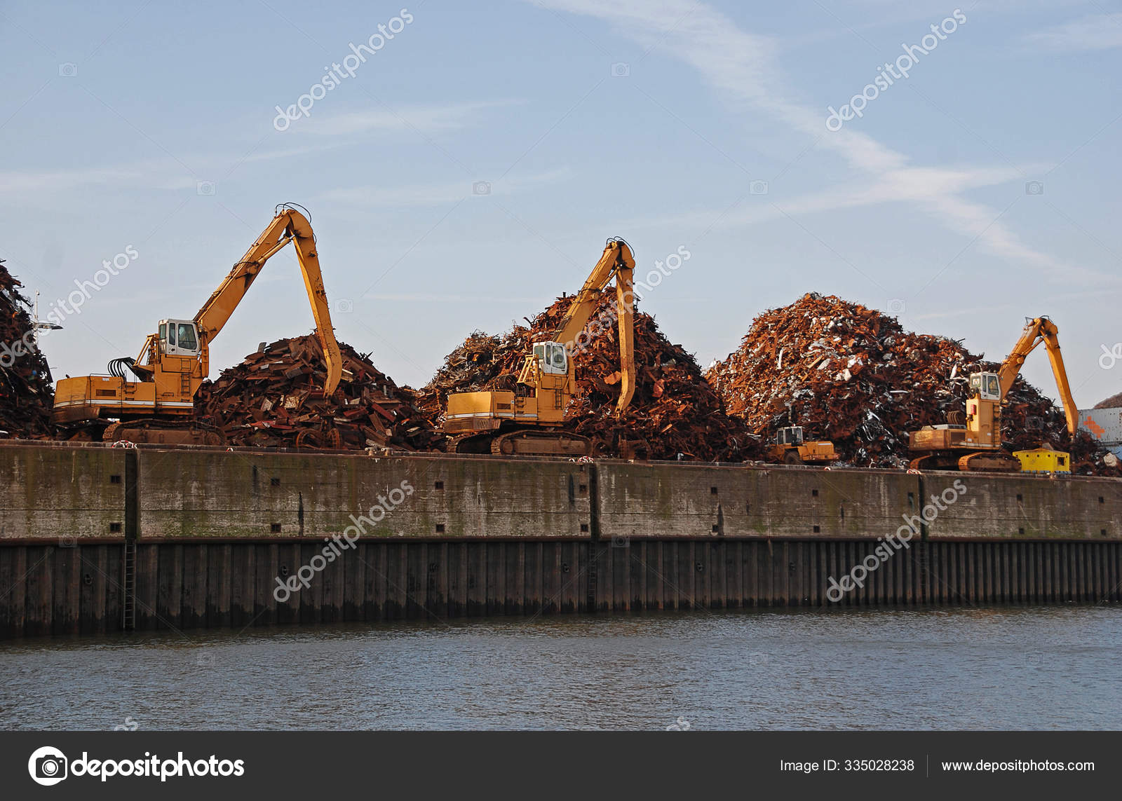 Piles Garbage Port Hamburg — Stock Photo © PantherMediaSeller 335028238