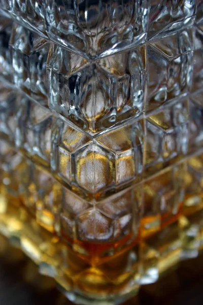 Vaso Whisky Con Cubitos Hielo Sobre Fondo Negro — Foto de Stock