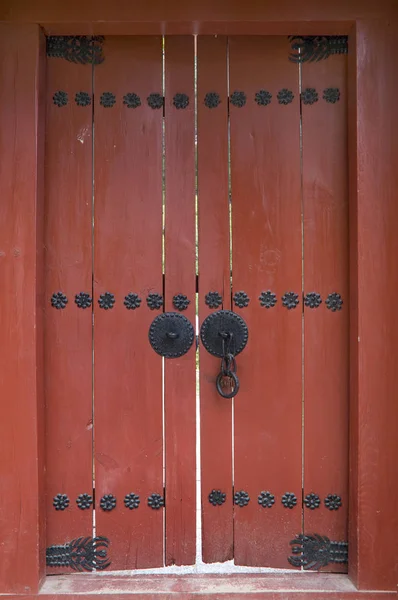 Červené Dveře Jižní Korea — Stock fotografie