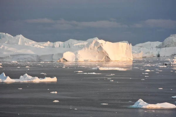 氷河湖白氷山気候変動 — ストック写真
