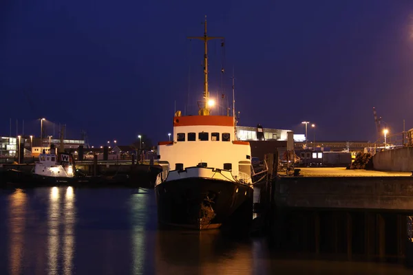 Nave Puerto Cuxhaven — Foto de Stock