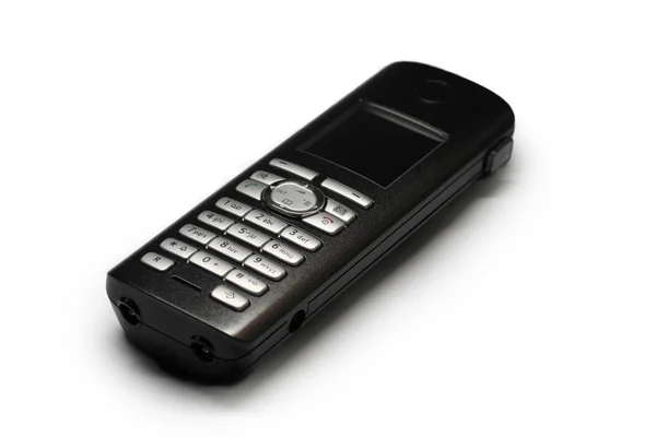 白い背景に隔離された黒い携帯電話 — ストック写真