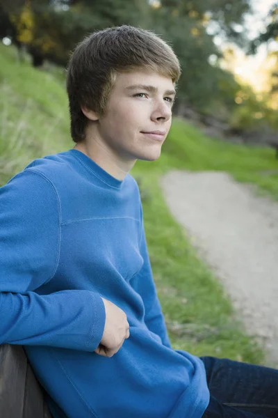 Teen Boy Park — Stock Photo, Image