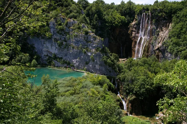 Vista Panorâmica Paisagem Majestosa Com Cachoeira — Fotografia de Stock