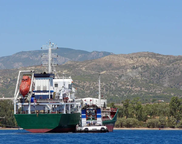 Contrôleur Circulation Des Navires Citernes Port — Photo