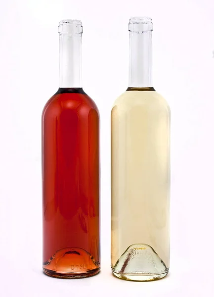 Weiß Und Rotweinflaschen — Stockfoto
