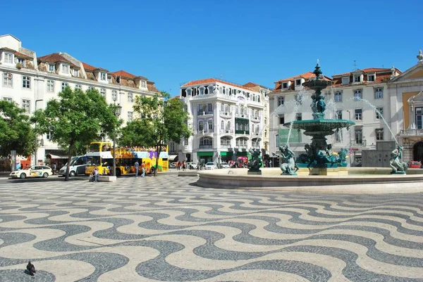 Famosa Piazza Fontana Nel Centro Lisbons Portogallo — Foto Stock
