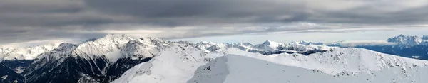 Panoramisch Uitzicht Prachtig Landschap Met Bergketen — Stockfoto