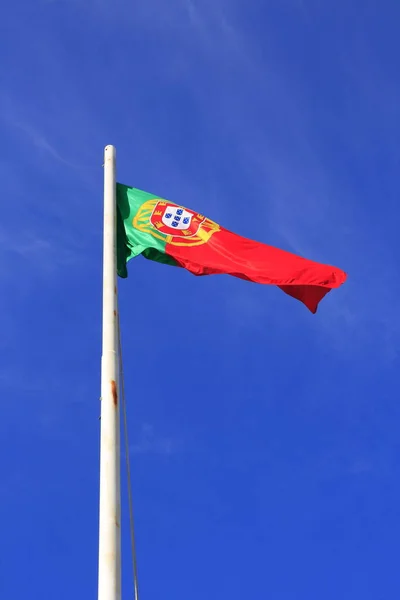 Bandeira Portugal Céu Azul — Fotografia de Stock