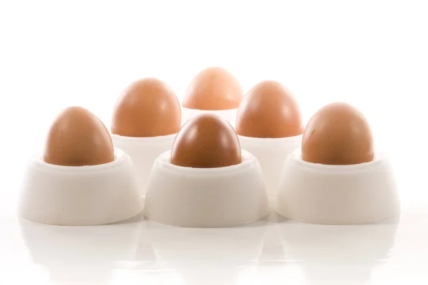 Drie Eieren Rij Witte Achtergrond — Stockfoto
