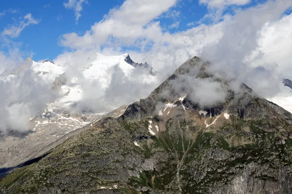 Vue Panoramique Sur Paysage Magnifique Avec Une Chaîne Montagnes — Photo