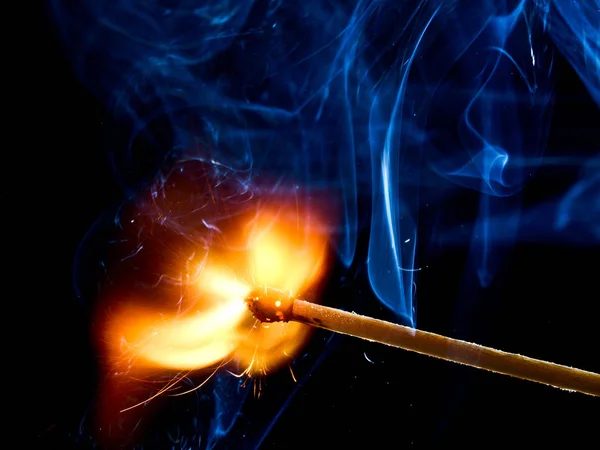 Brand Som Brinner Röken Från Ugnen — Stockfoto