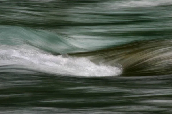 Pruebe Una Exposición Larga Sobre Agua — Foto de Stock