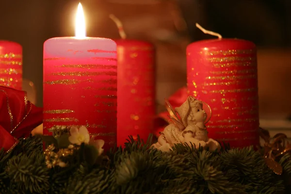 Advent Advent Egy Gyertyát Éget — Stock Fotó