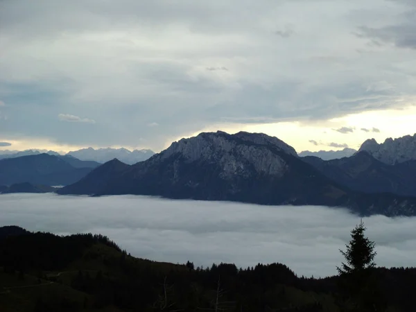 Berge Nebel — Stockfoto