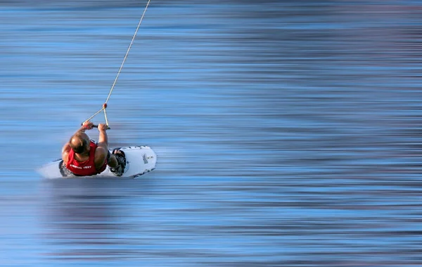 Mann Angelt Auf Dem Fluss — Stockfoto