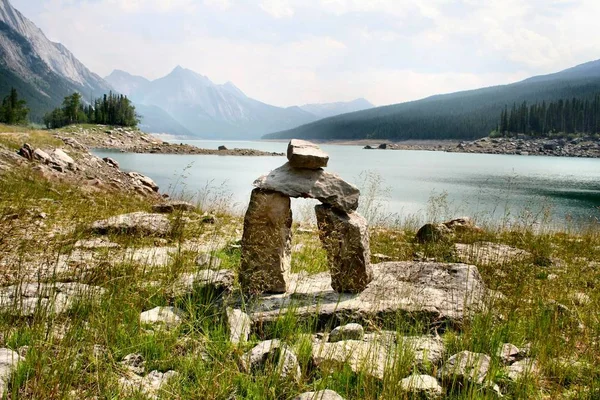 Vista Delle Pietre Sul Lago Montagna — Foto Stock