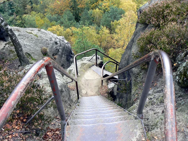 Καταγωγή Από Zirkelstein Στο Saxon Switzerland Επίσης Μια Ωραία Φωτογραφία — Φωτογραφία Αρχείου