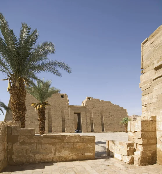 在华丽的埃及中的梅迪纳 亚布神庙 — 图库照片