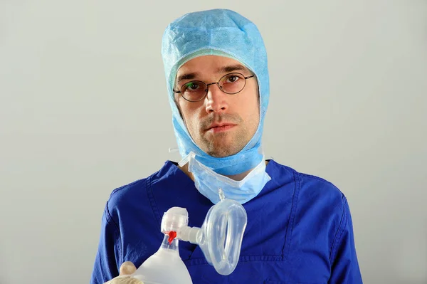 Médico Con Bolsa Anestesia —  Fotos de Stock