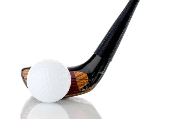 Horizontale Close Van Een Witte Golfbal Club Reflecterend Wit — Stockfoto