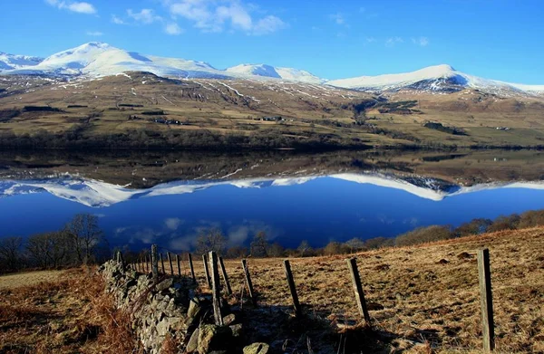 Lago Nas Montanhas Alasca — Fotografia de Stock