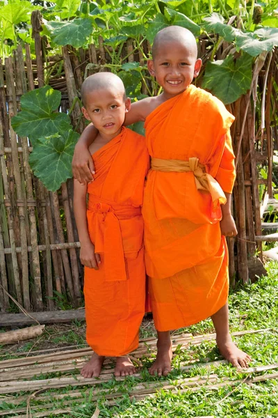 Παιδιά Αρχάριους Βουδιστές — Φωτογραφία Αρχείου